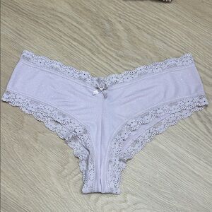 Victoria's Secret Very Sexy Cheeky Panty M